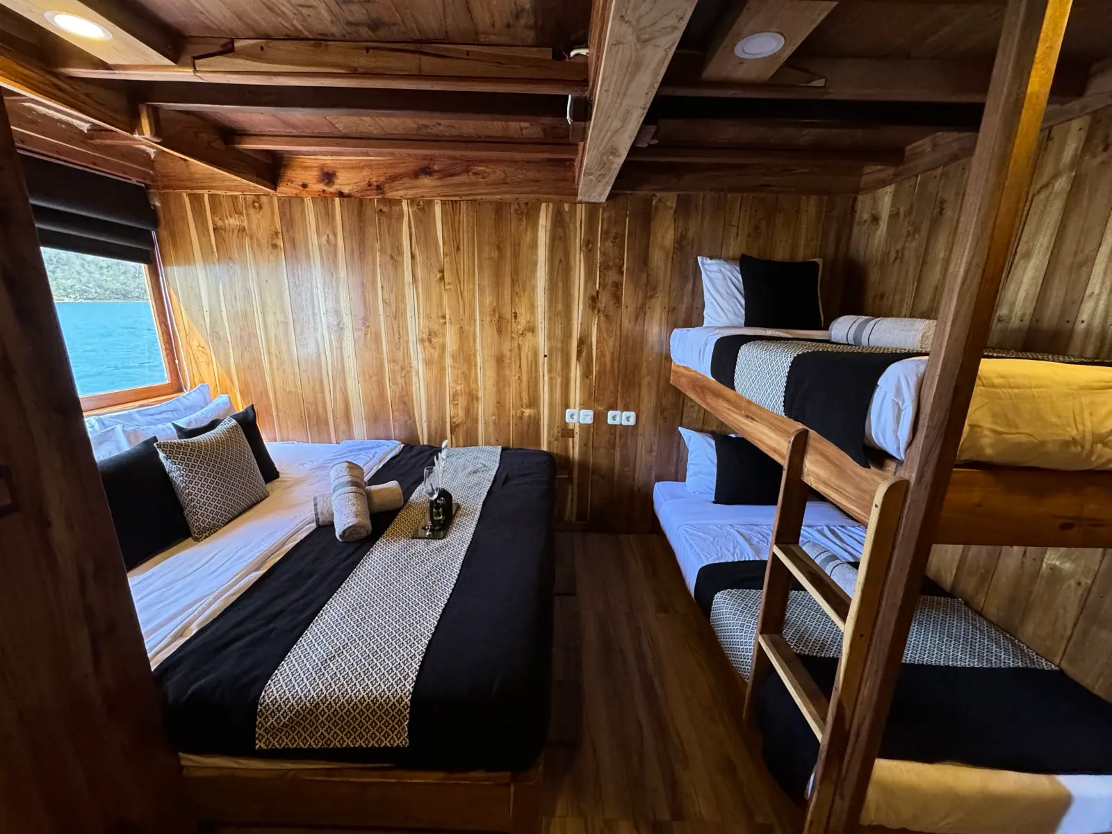 Family Sharing Room on Blackbeard