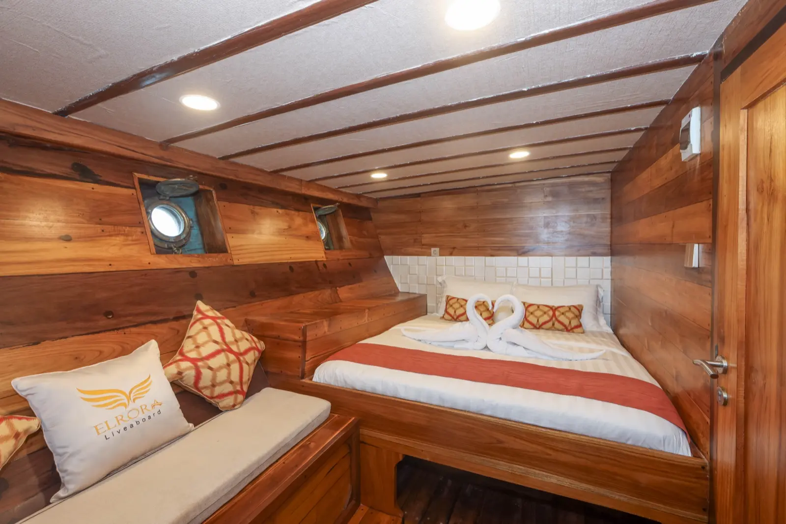Superior Cabin on Elrora