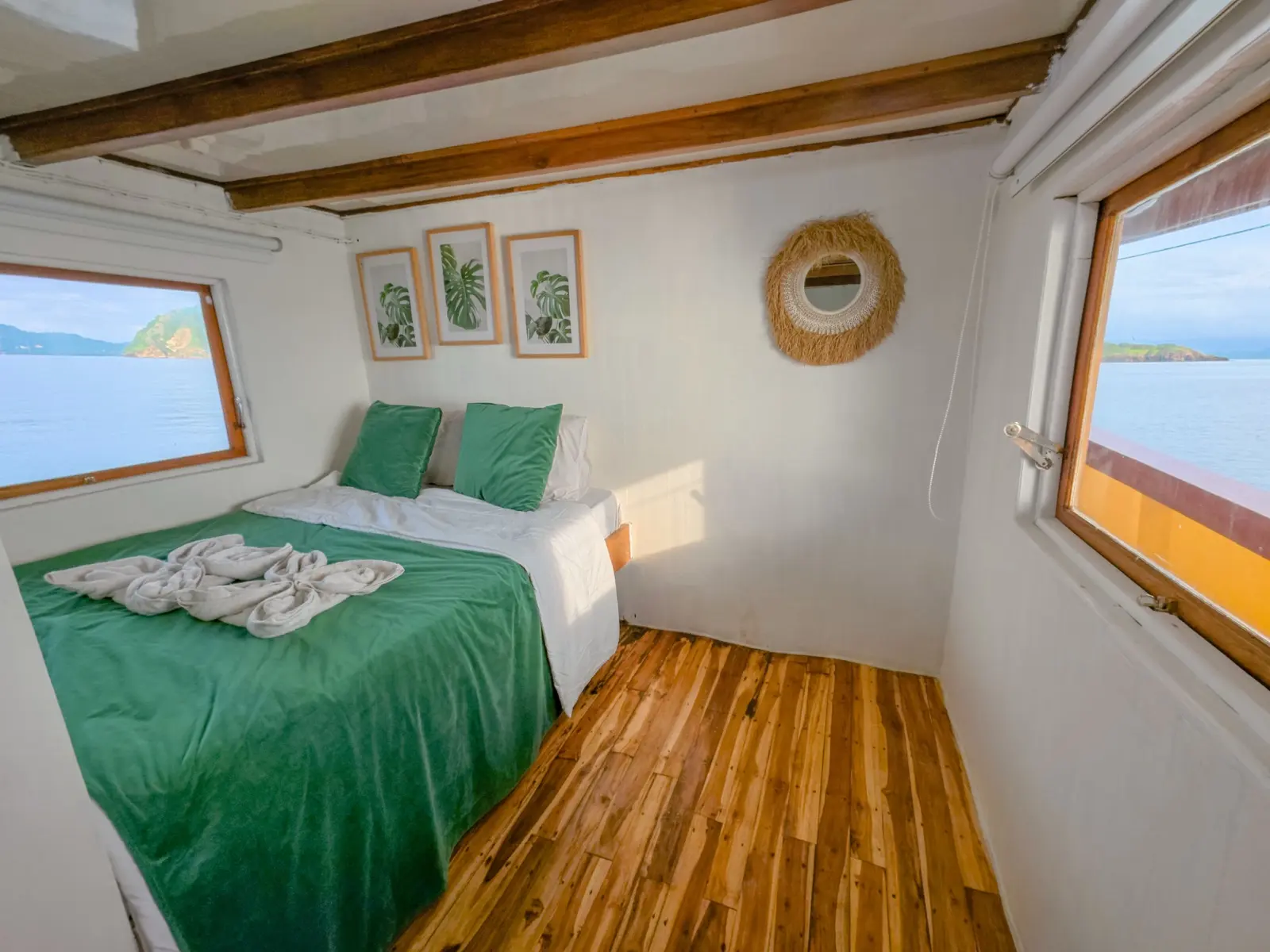 Deluxe Cabin 2 on Hatira Hela