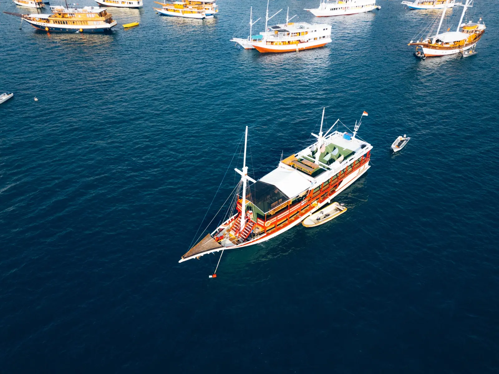 Hatira Hela — Hatira Hela Phinisi — Sailing Komodo