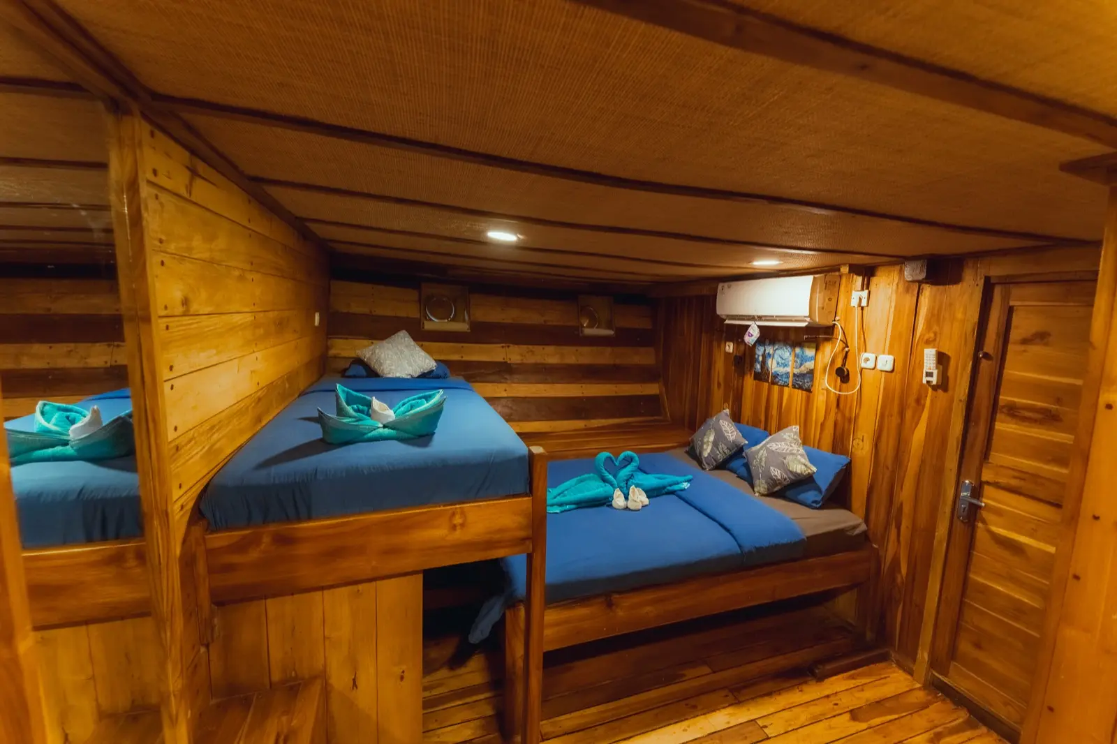 Superior Cabin 5 on Lamborajo 2