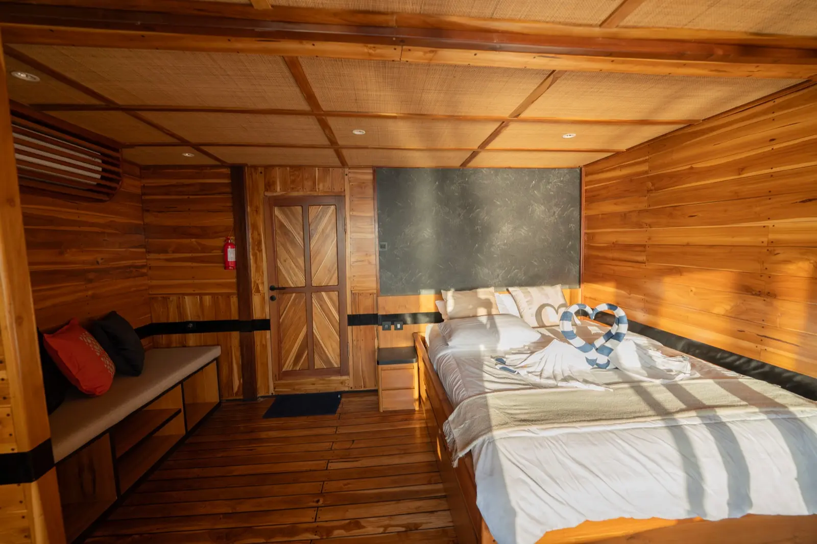 Master Cabin 2 on Lamborajo 3