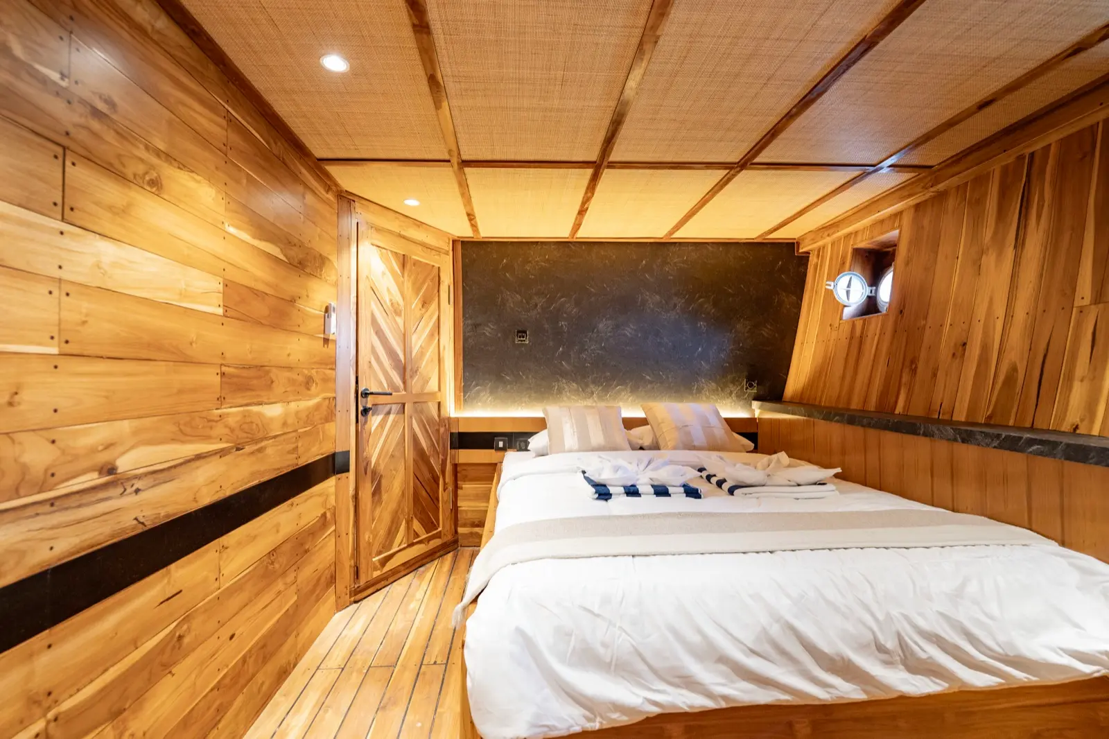Superior Cabin 3 on Lamborajo 3