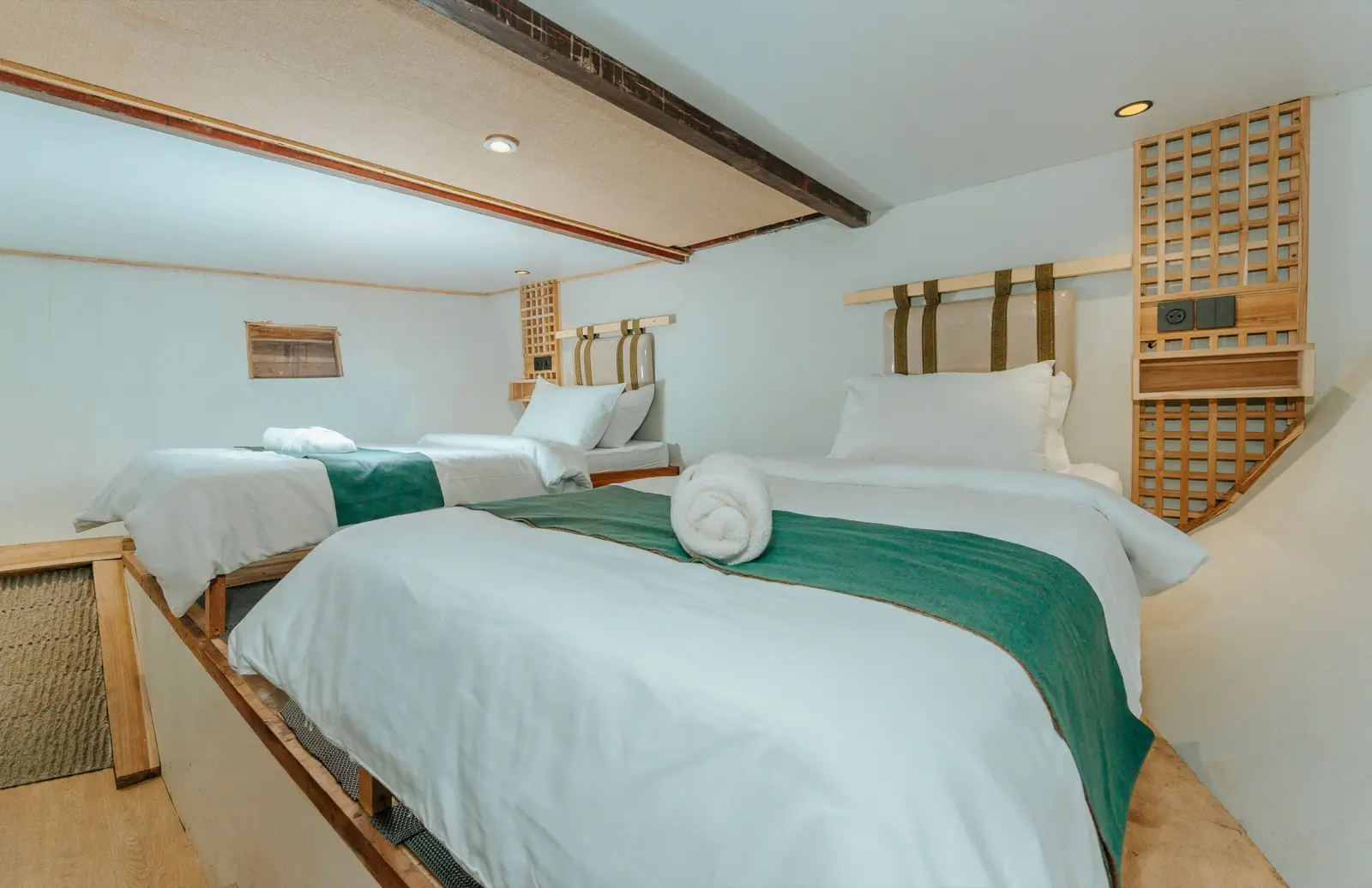 Sharing Cabin 2 on Marea