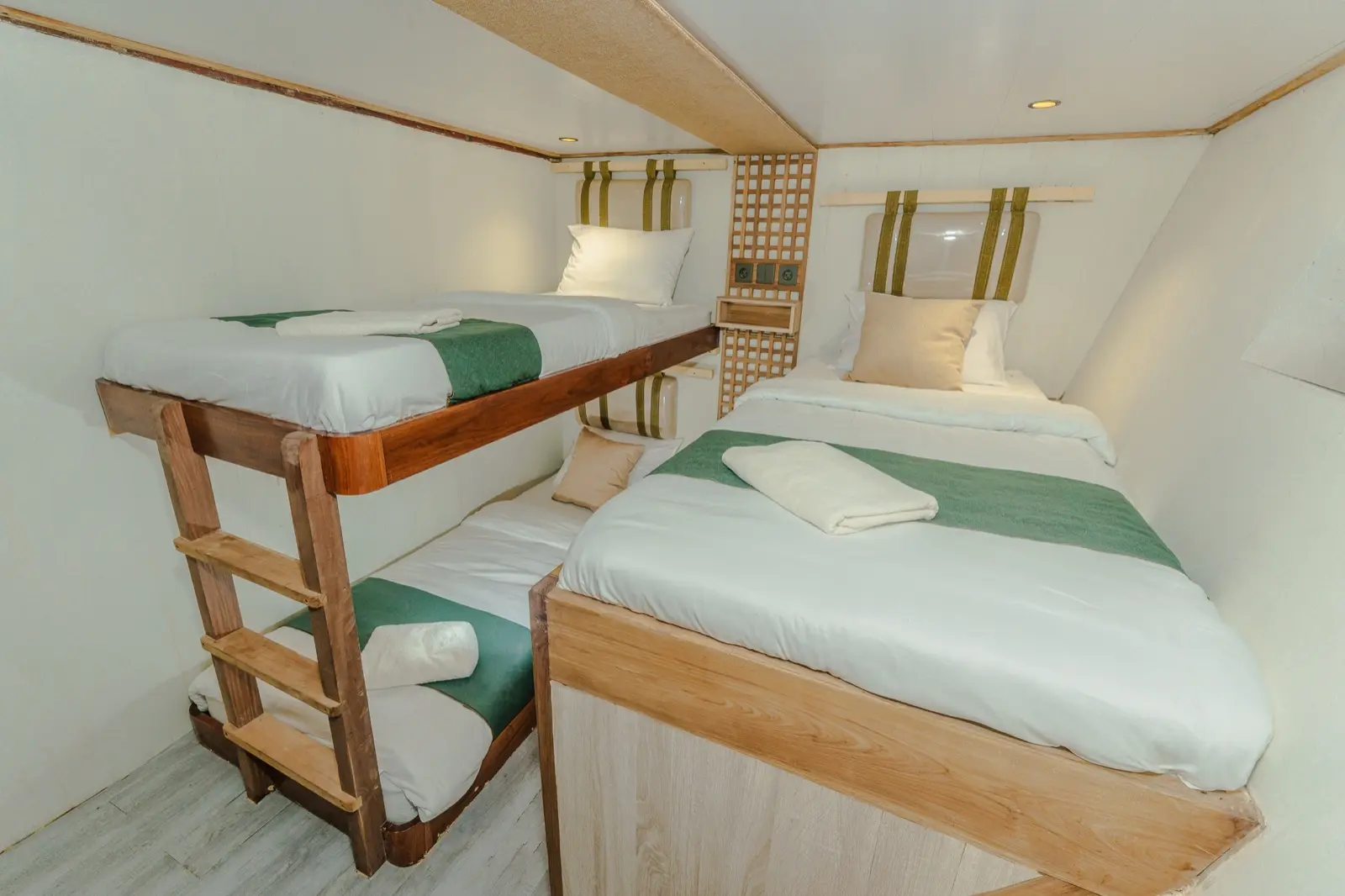 Sharing Cabin 3 on Marea