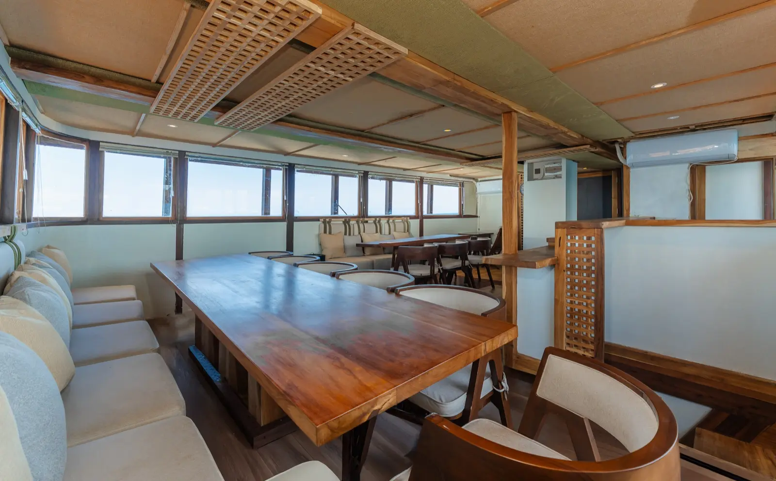 Marea — dining room