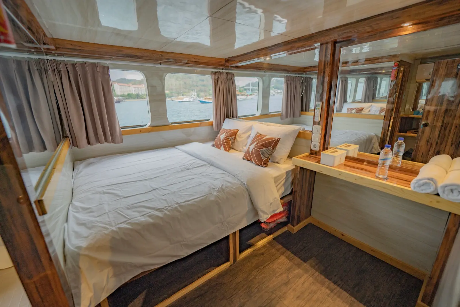 Superior Seaview on Ocean Angel