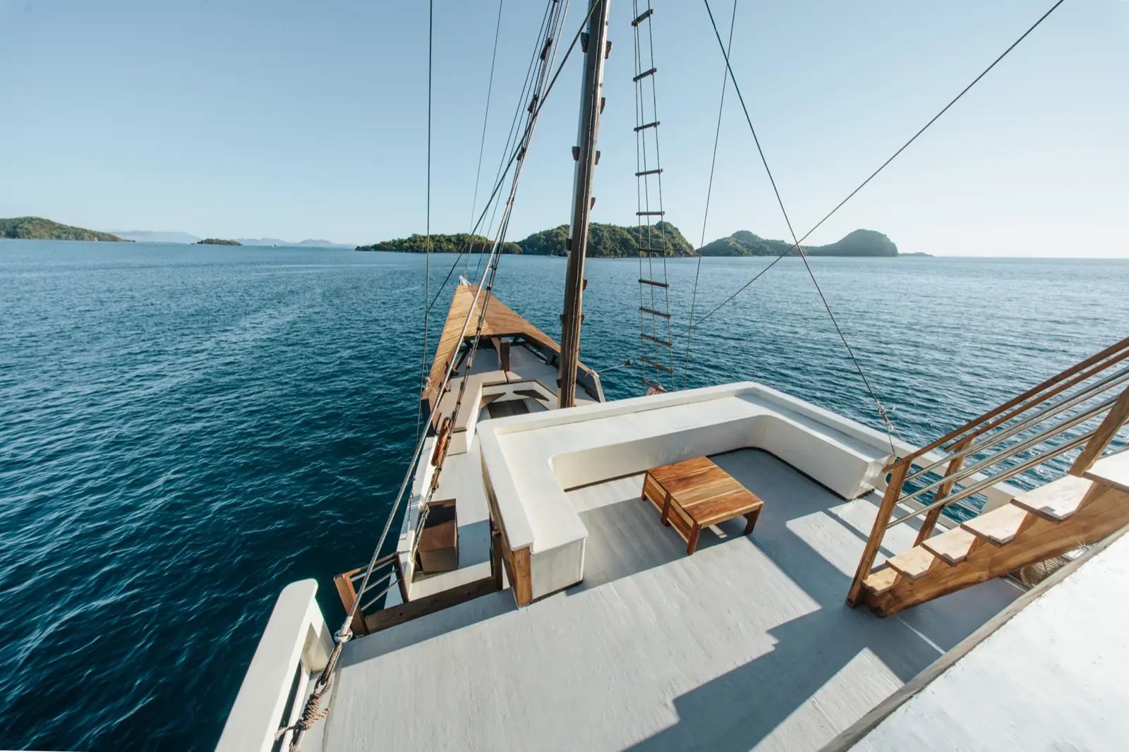 Raja Bintang 03 — sun deck